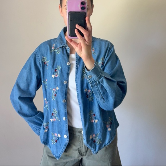 Vintage Tops - Vintage Denim Button Down Embroidered Floral Shirt Womens Medium 100% Cotton